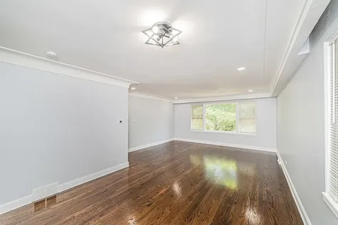 7530 North Oakley Avenue Chicago IL 60645