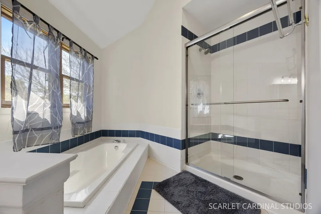 535 Chester Court Aurora IL 60504
