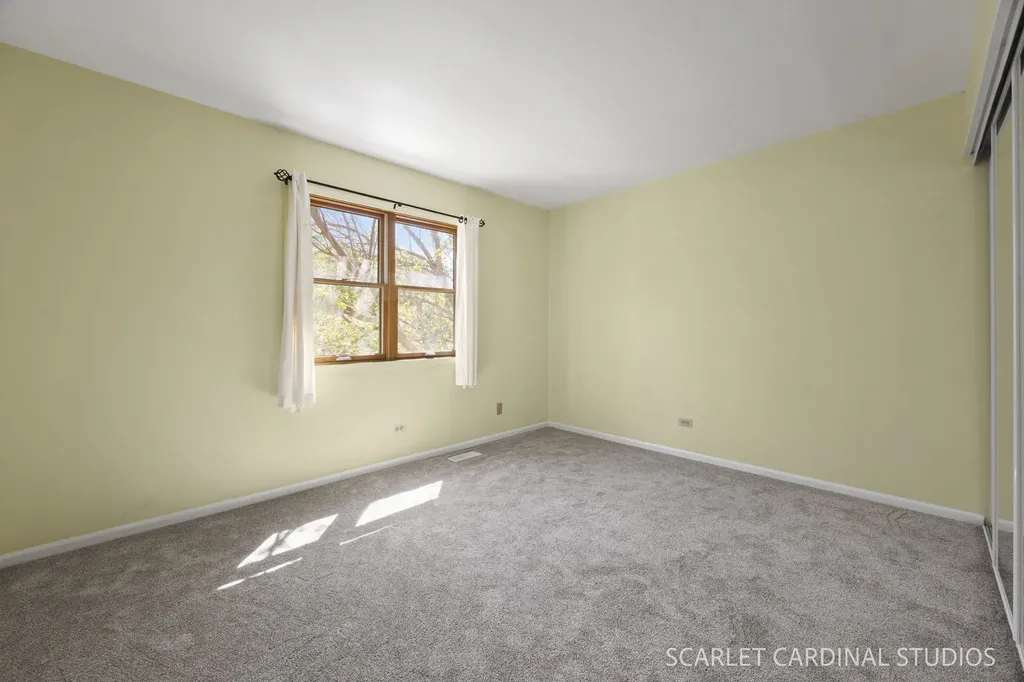 535 Chester Court Aurora IL 60504