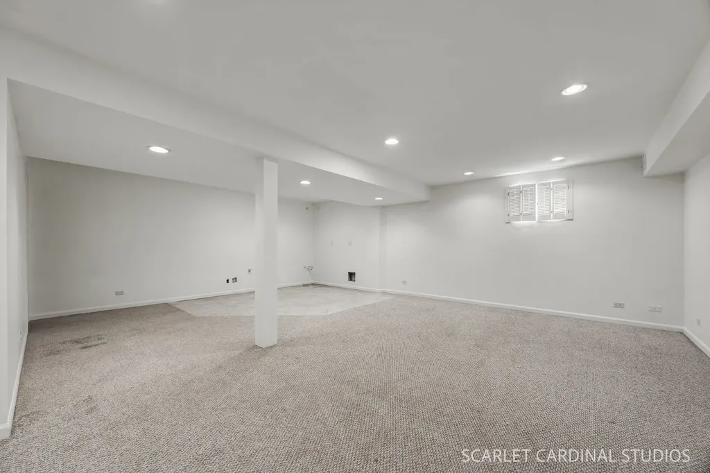 535 Chester Court Aurora IL 60504