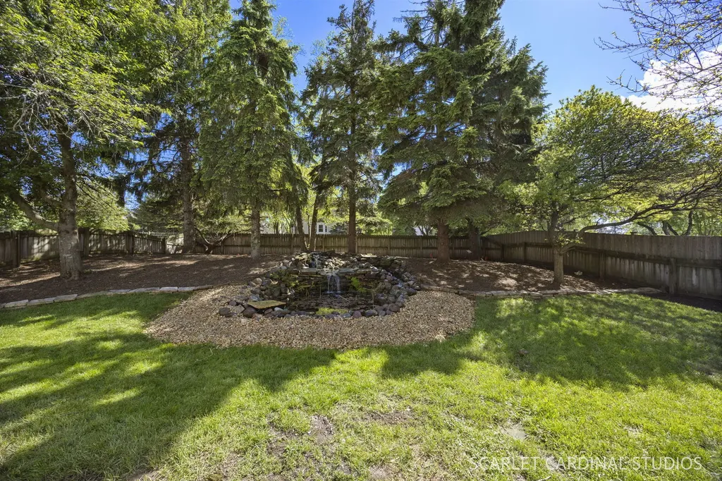 535 Chester Court Aurora IL 60504