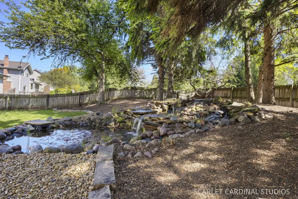 535 Chester Court Aurora IL 60504