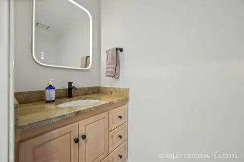 535 Chester Court Aurora IL 60504