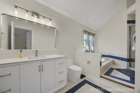 535 Chester Court Aurora IL 60504