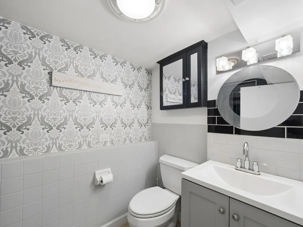 4006 Liberty Boulevard Westmont IL 60559