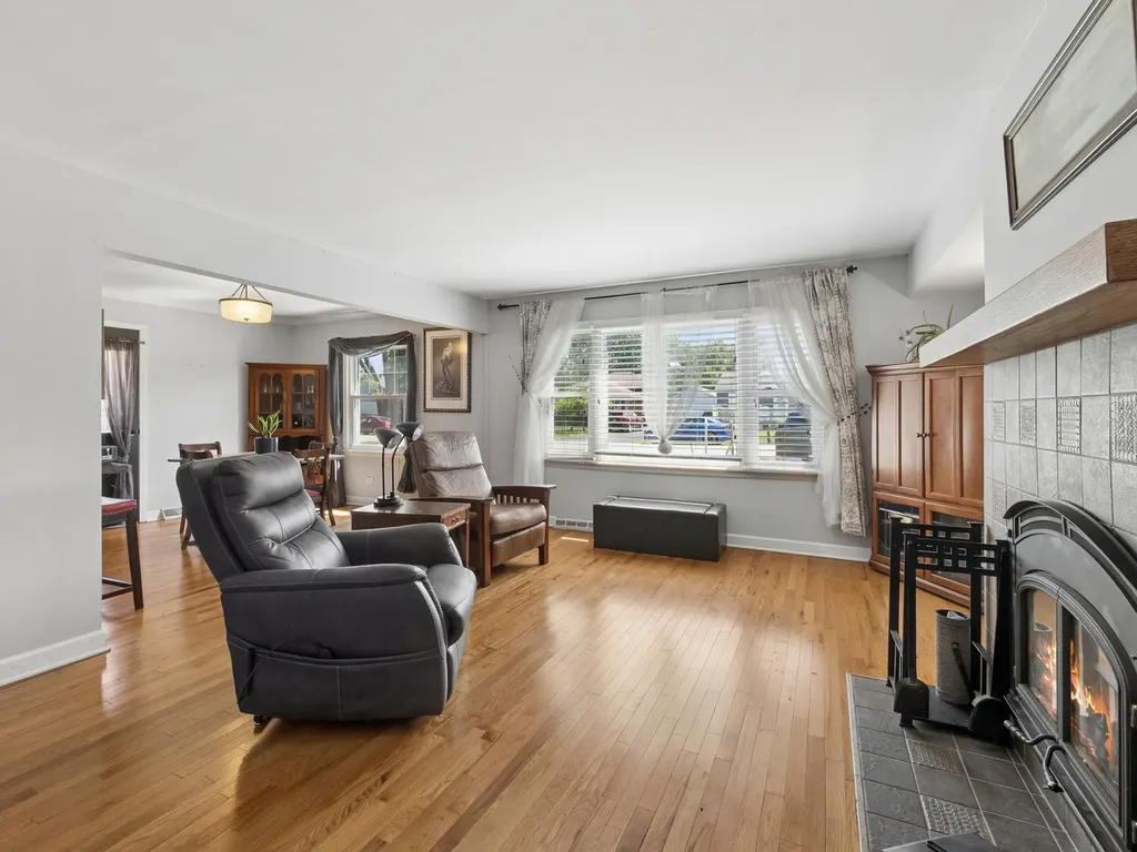 4006 Liberty Boulevard Westmont IL 60559