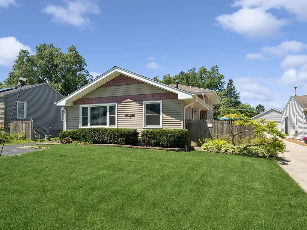 4006 Liberty Boulevard Westmont IL 60559