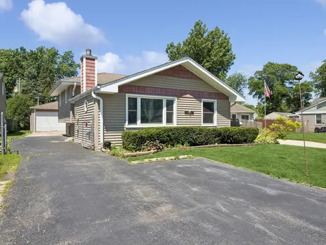 4006 Liberty Boulevard Westmont IL 60559