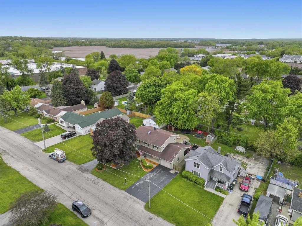 912 David Street Antioch IL 60002