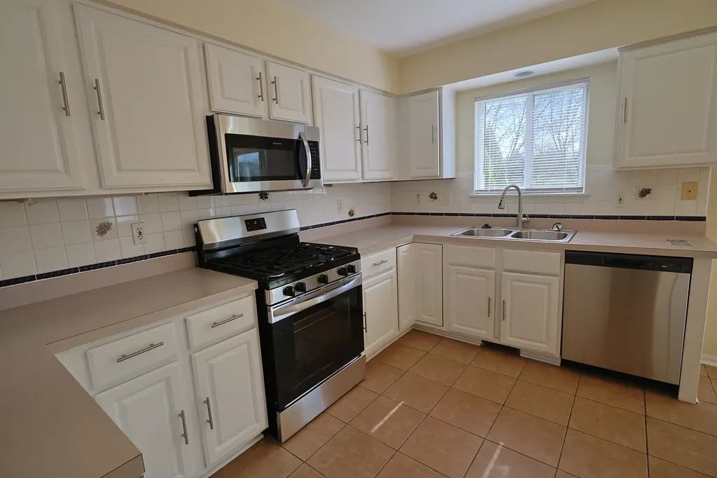 14252 South Hemingway Circle Plainfield IL 60544