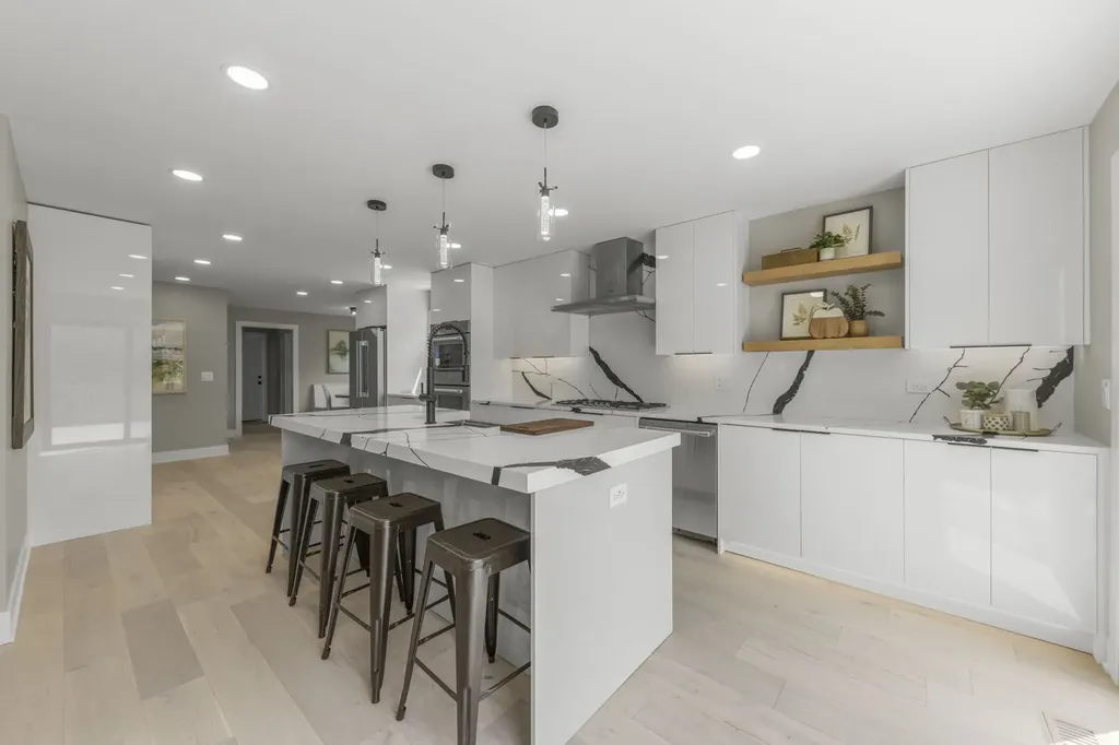 625 Edward Road Naperville IL 60540