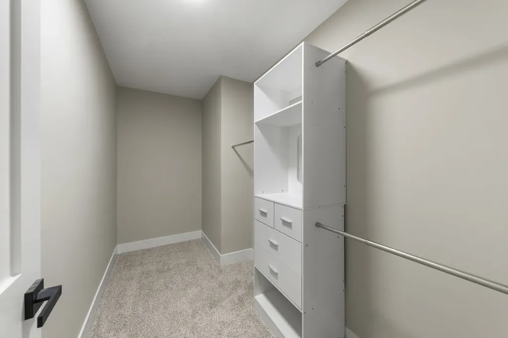 625 Edward Road Naperville IL 60540