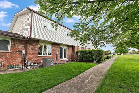 16324 Brementowne Drive Tinley Park IL 60477