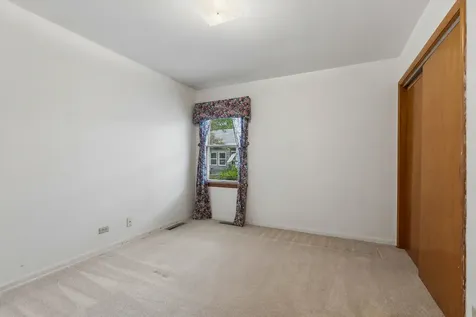 11624 South Ridgeland Avenue Worth IL 60482