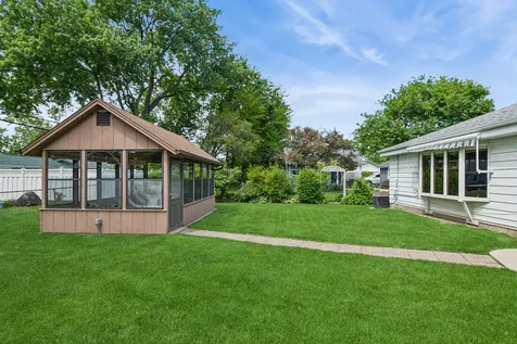 11624 South Ridgeland Avenue Worth IL 60482