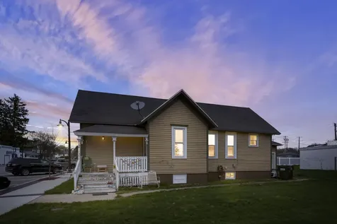 203 North Second Street Peotone IL 60468
