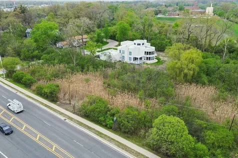 County Line Road Highland Park IL 60035