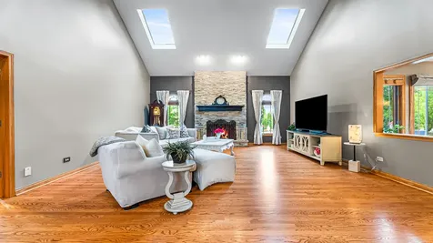 22043 Emily Lane Frankfort IL 60423