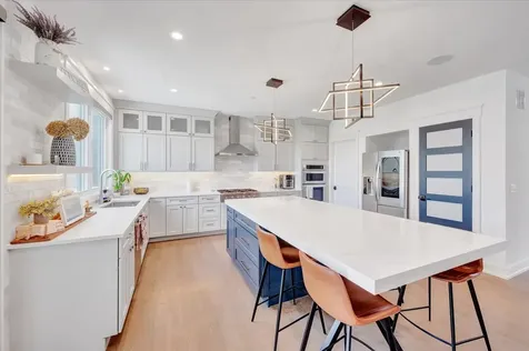 616 Birchwood Avenue Des Plaines IL 60018
