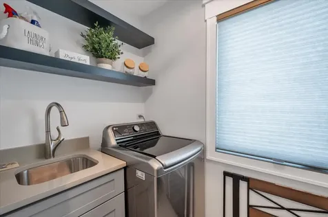 616 Birchwood Avenue Des Plaines IL 60018