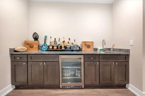 616 Birchwood Avenue Des Plaines IL 60018
