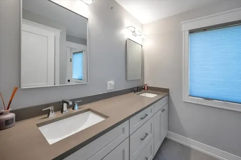 616 Birchwood Avenue Des Plaines IL 60018