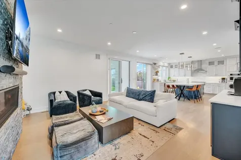 616 Birchwood Avenue Des Plaines IL 60018