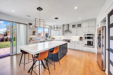 616 Birchwood Avenue Des Plaines IL 60018
