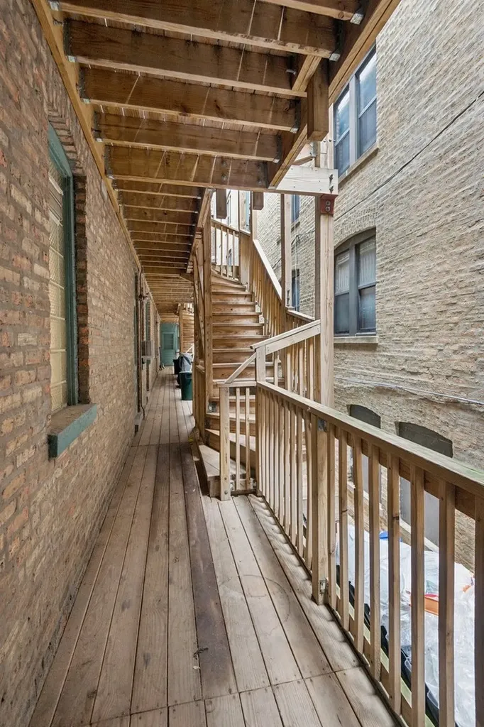 1236 West Carmen Avenue Chicago IL 60640