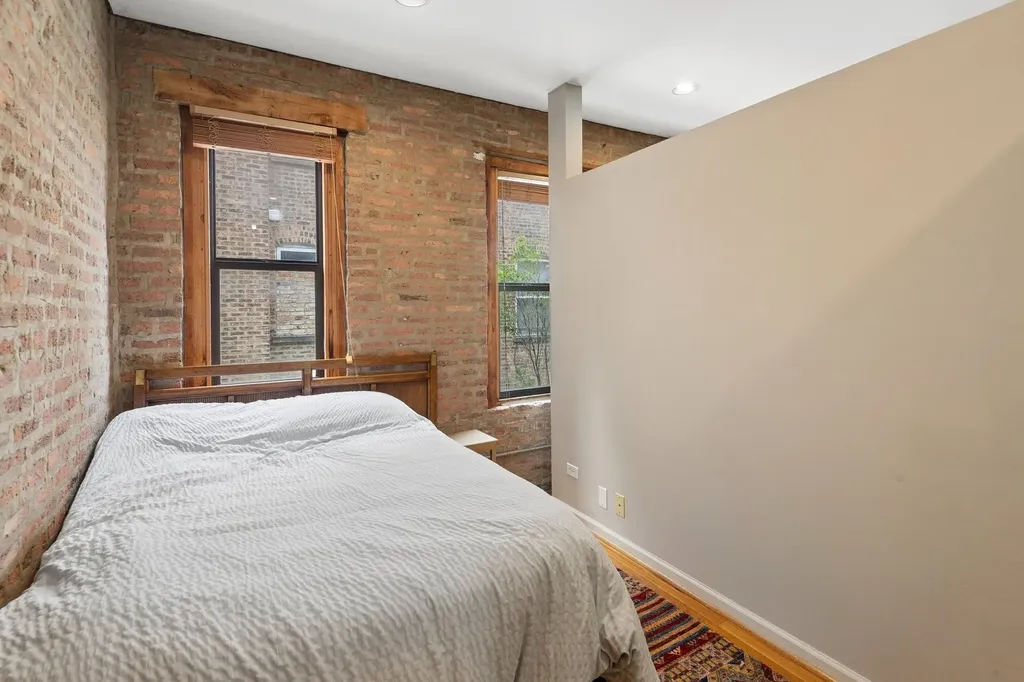 1236 West Carmen Avenue Chicago IL 60640