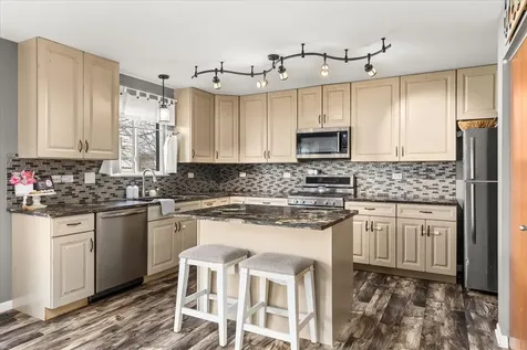 3502 Indian Head Lane Joliet IL 60435