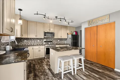 3502 Indian Head Lane Joliet IL 60435