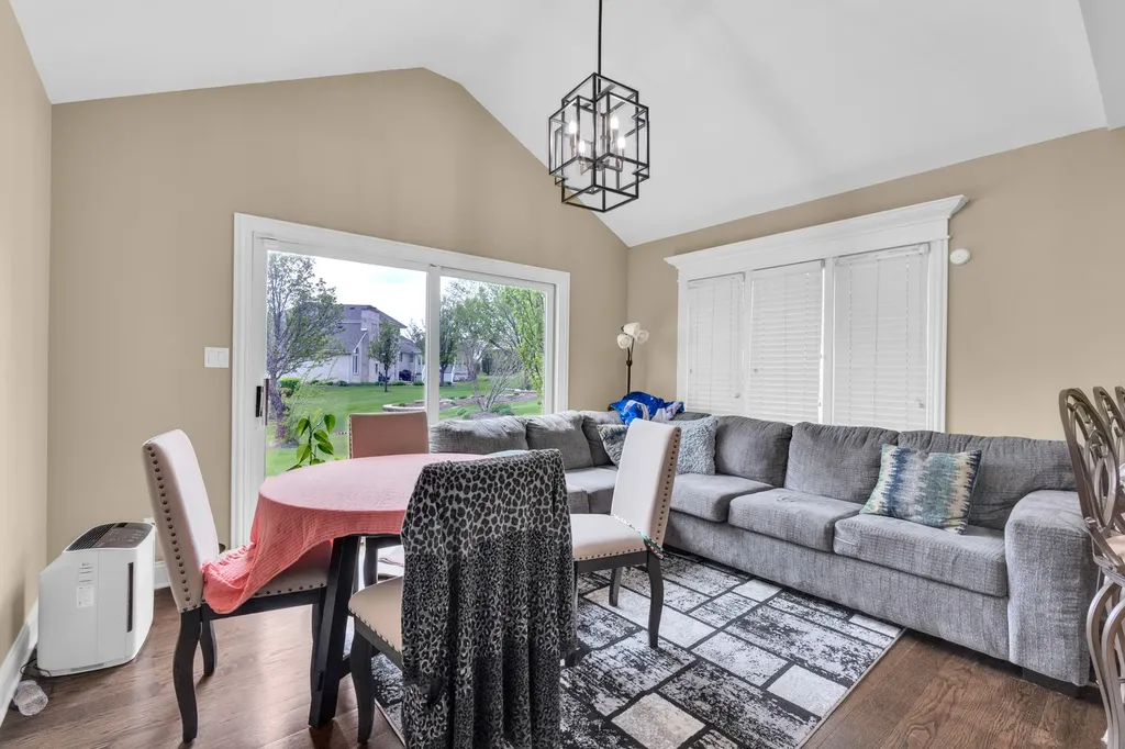 18044 Esther Drive Orland Park IL 60467
