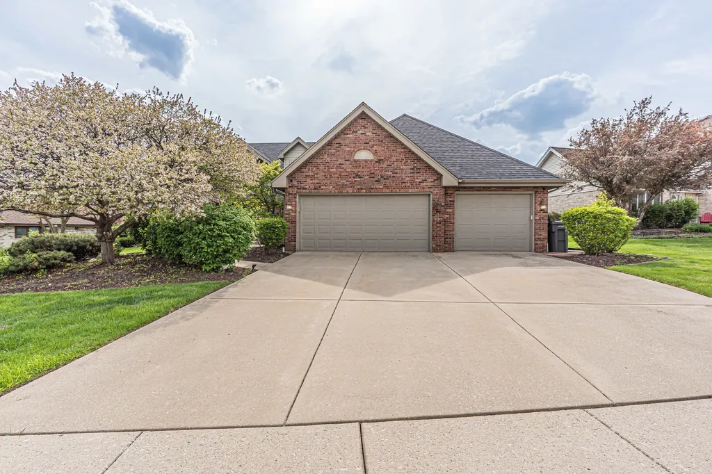 18044 Esther Drive Orland Park IL 60467