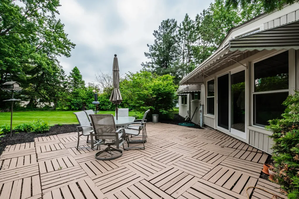 9S771 Brookbank Road Willowbrook IL 60527