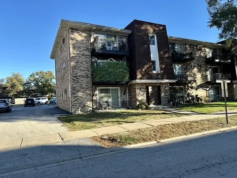 7008 Oconnell Drive Chicago Ridge IL 60415