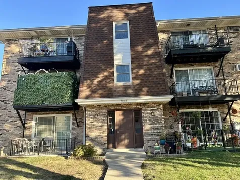 7008 Oconnell Drive Chicago Ridge IL 60415