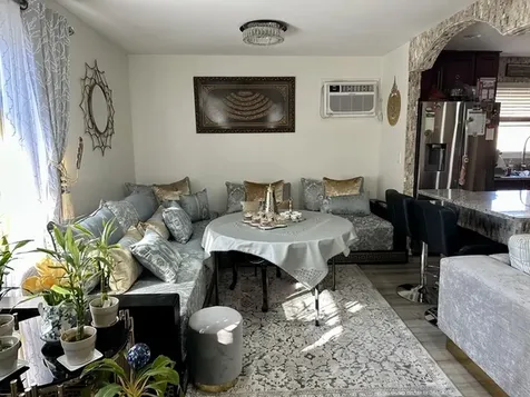 7008 Oconnell Drive Chicago Ridge IL 60415