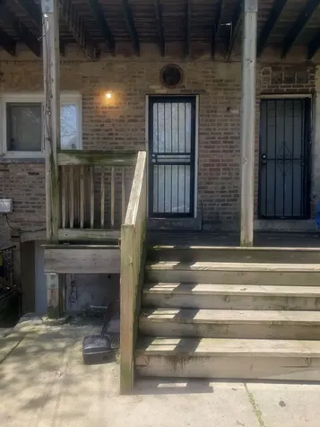 10523 South Corliss Avenue Chicago IL 60628