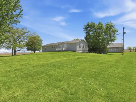 10078 State Route 9 Hoopeston IL 60942