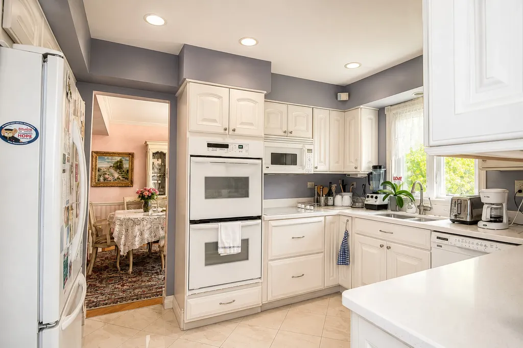 6319 Briar Road Willowbrook IL 60527