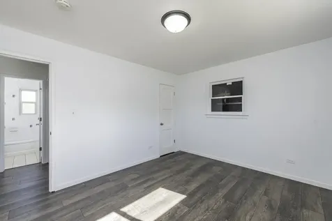 2123 North Mcaree Road Waukegan IL 60087