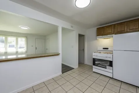 2123 North Mcaree Road Waukegan IL 60087