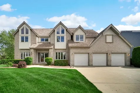 1183 Silo Hill Drive Grayslake IL 60030