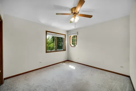 1183 Silo Hill Drive Grayslake IL 60030