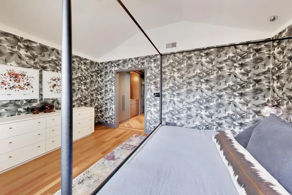 1029 North Honore Street Chicago IL 60622