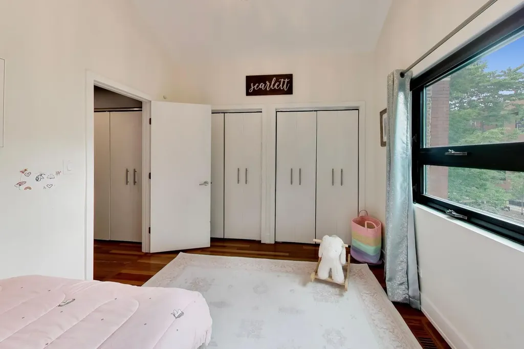 1029 North Honore Street Chicago IL 60622