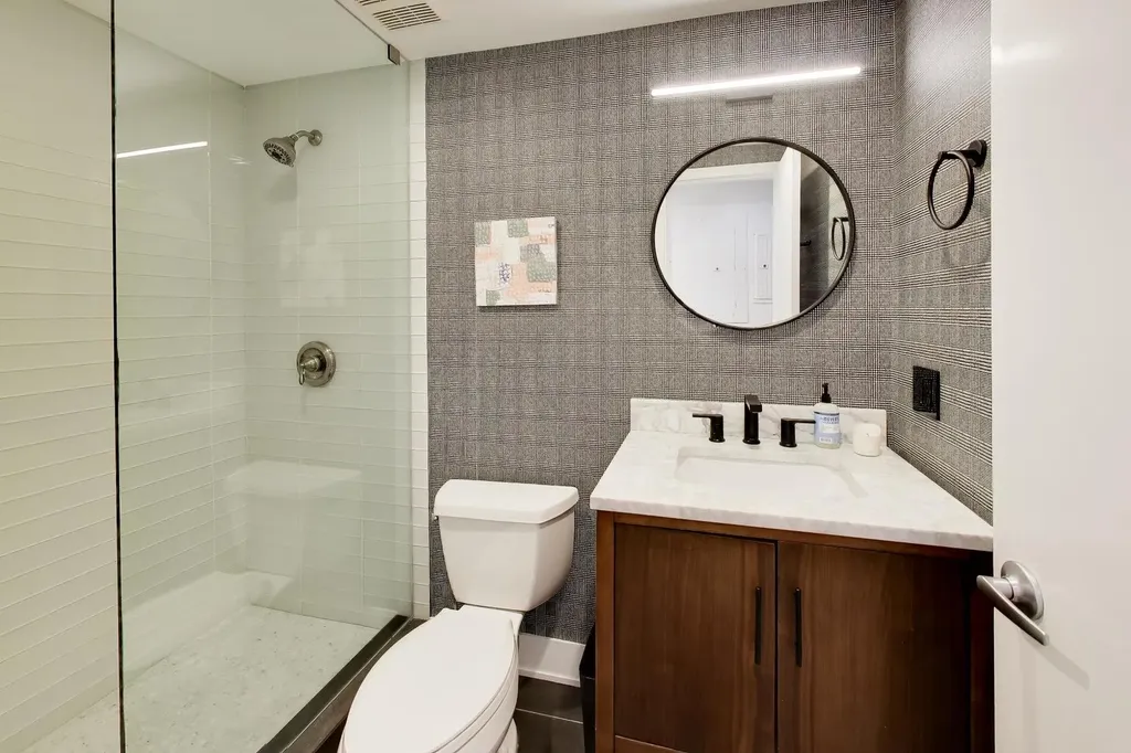 1029 North Honore Street Chicago IL 60622