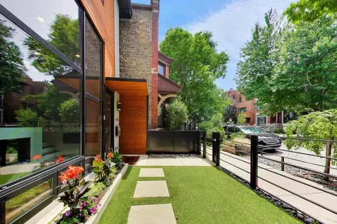 1029 North Honore Street Chicago IL 60622