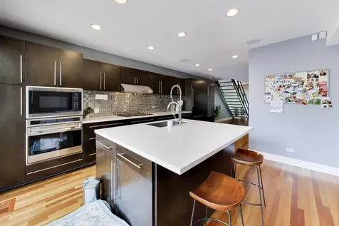 1029 North Honore Street Chicago IL 60622